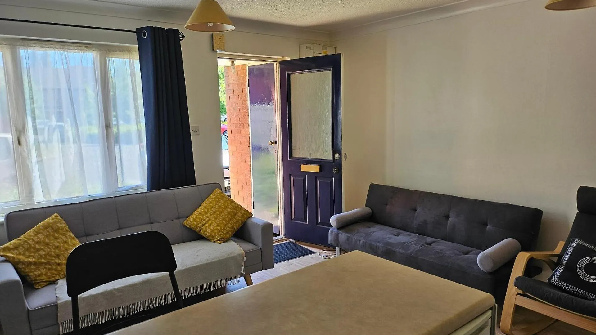 Holiday home Home In London Nr Heathrow N Parking Northolt
