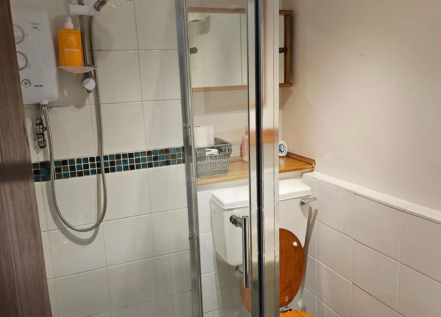 Home In London Nr Heathrow N Parking Northolt  0*, Northolt (Greater London)